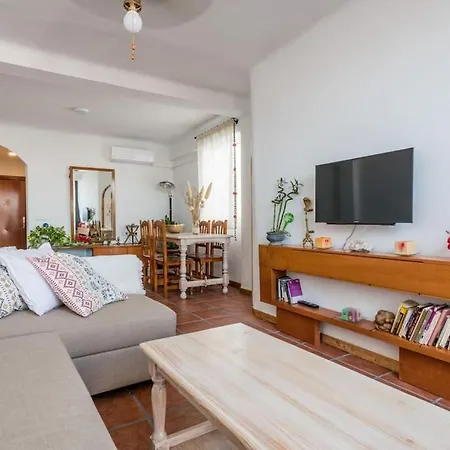 Penthouse Terrace Apartment *